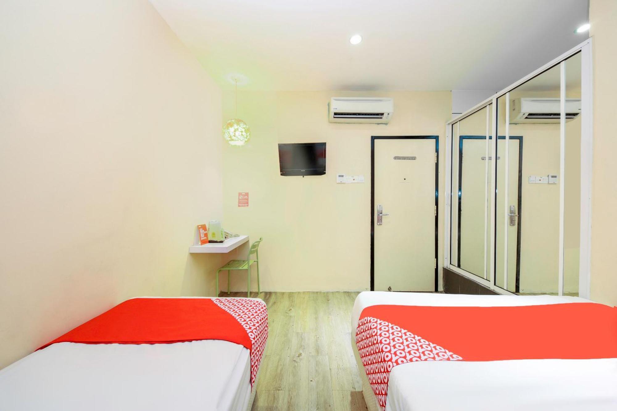 Oyo 479 The Green Hotel Ampang  Exterior photo